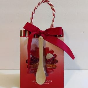 NEW Scentsations, Body source Cranberry Tart 4pc Set Gel/lotion/Sponge/Ornament